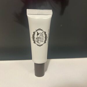 ⭐️ Pretty Vulgar Cool AF Lava Water Foundation | Skinny Dip Light